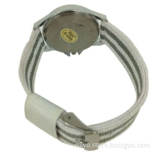 Children's Watch in Silver Case and Canvas Strap, Water-resistant Structure, Convenient, Very Useful